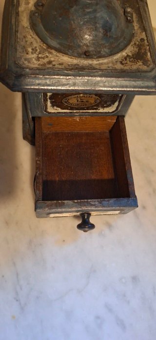 Molinillo Peugeot Frères de chapa azul antiguo