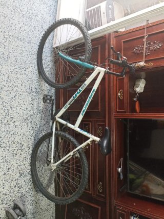 Bicicleta modelo Explorer 3003, marca TNT