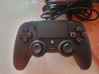 PlayStation 4 + 2 Giochi FIFA
