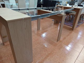 Mesa extensible multifuncional de madera