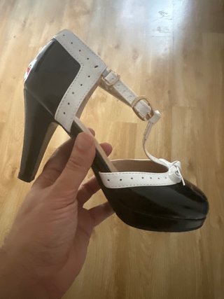 Zapatos retro T-Strap estilo años 50