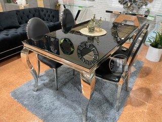 MESA + SILLAS