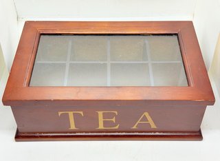 Caja de té de madera con tapa de cristal