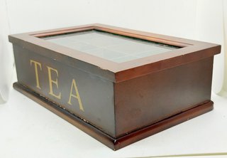 Caja de té de madera con tapa de cristal