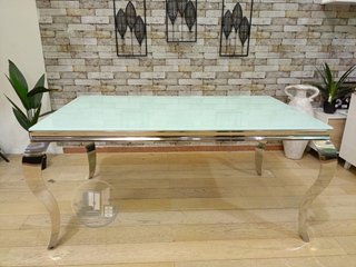 MESA DE COMEDOR - NUEVA