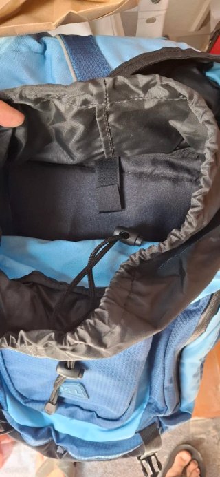 Mochila VANAHEIMR montaña azul y roja