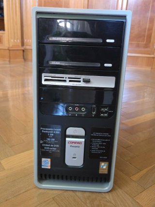 PC Compaq Presario SR1319ES Pentium 4 3.4GHz 2005