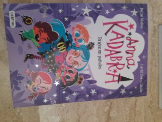 Colección Anna Kadabra libros del 1 al 14