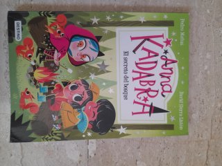 Colección Anna Kadabra libros del 1 al 14