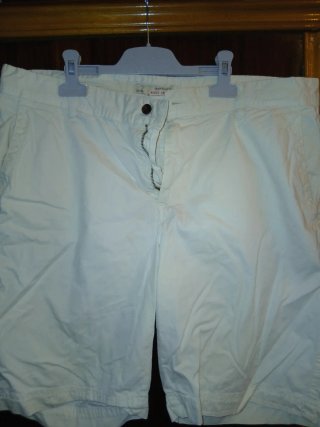 Bermudas hombre beige