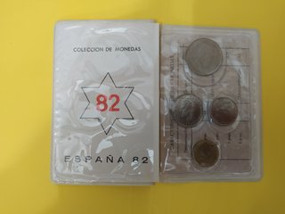 LOTE 3 CARTERAS MUNDIALES 1980 *80*81*82
