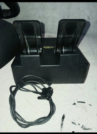Volante y Pedales Mad Catz Dual Force