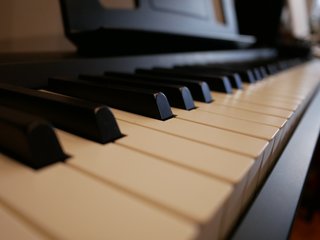 Pack Piano Roland FP-10 y Soporte RockJam