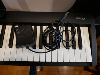 Pack Piano Roland FP-10 y Soporte RockJam