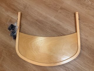 Trona de madera para bebé