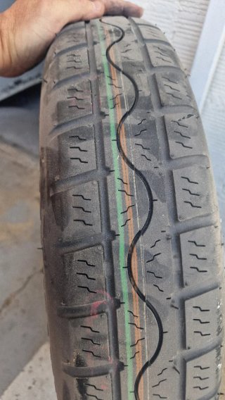 Rueda de repuesto Toyota "galleta"