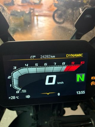 BMW F 750 GS  Triple Black Limitada A2
