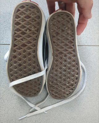 Vans niño negras y blancas