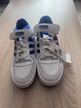 Zapatillas Adidas Forum Low Blancas y Azules