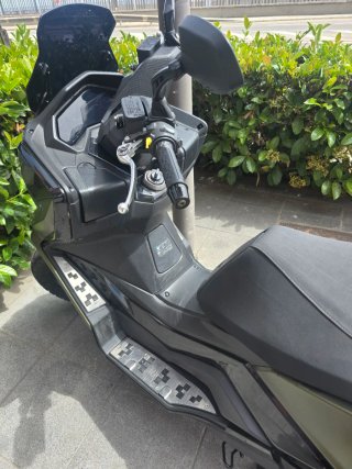 Kymco DTX 125 Negra y Verde
