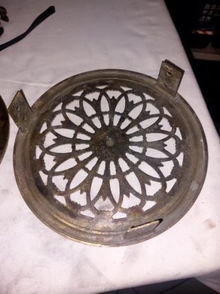 Mirilla antigua de bronce