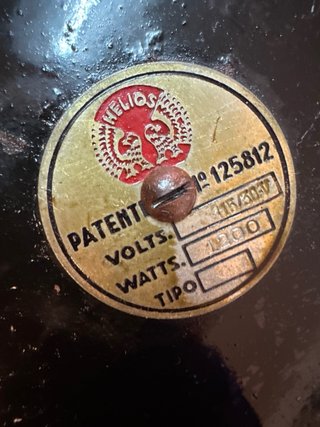 Calentador eléctrico antiguo de resistencias