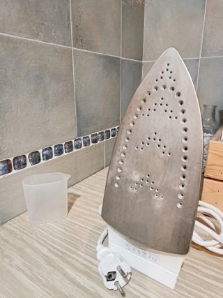 Plancha de vapor Bosch+ tabla de planchar Leifheit