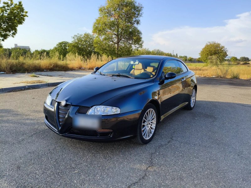 Alfa Romeo GT 2009 - foto 1