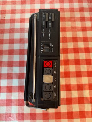 Radio Cassette Sanyo M 2400