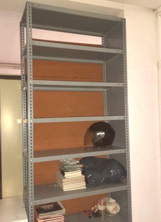 Estantería Metálica Gris.  OPORTUNIDAD.