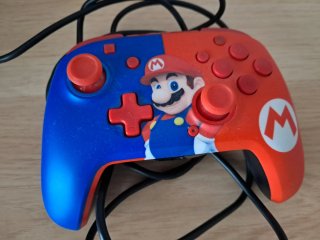 Nintendo Switch con Mario Controller