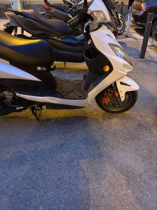 Kymco G5 125cc Scooter Blanca