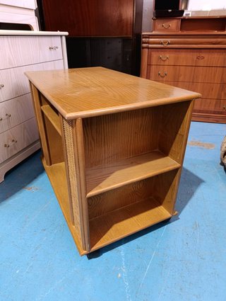 MUEBLE TV / MUEBLE AUXILIAR RETRO