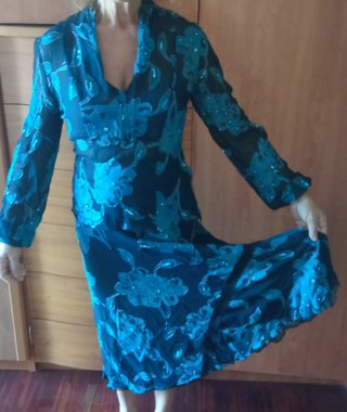 Conjunto chaquea y Falda midi floral