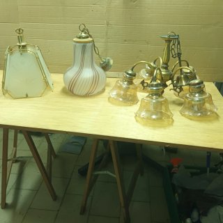 Lámpara colgante vintage dorada y cristal