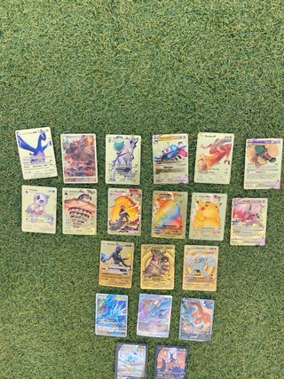224 Cartas Pokémon Doradas y especiales