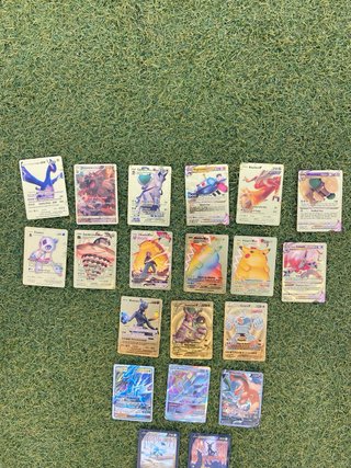224 Cartas Pokémon Doradas y especiales