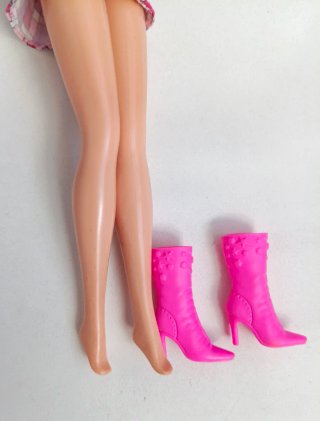 Barbie Hip to be Square 2000
