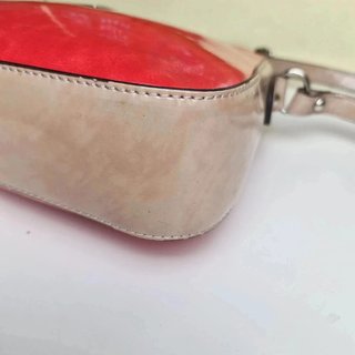 Bolso Hexagona rojo charol elegante bandolera muje