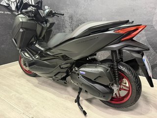 Honda Forza 125 Edición Especial ABS Gris/Rojo