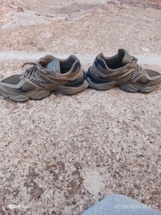New Balance 9060 Uomo Tg 45