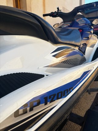 Jet Ski Yamaha GP1200R 2 Tiempos + Remolque