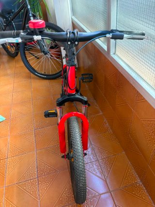 Bicicleta infantil 18 pulgadas roja y Casco azul