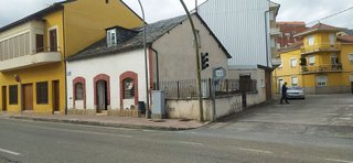Casa adosada en venta en Cacabelos
