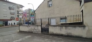 Casa adosada en venta en Cacabelos