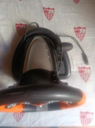 Volante y Pedales PS4