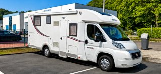 Autocaravana RAPIDO 691 FF Cama Isla 4 plazas