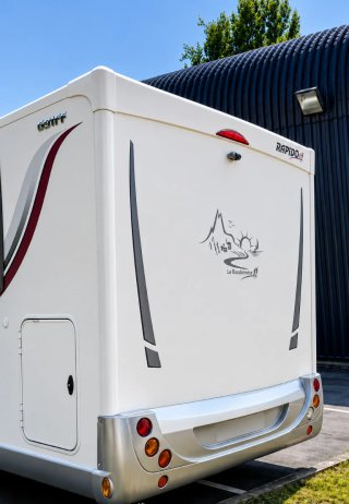 Autocaravana RAPIDO 691 FF Cama Isla 4 plazas