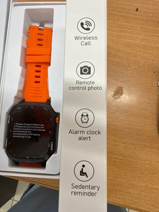 Smartwatch Preto e Laranja