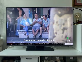 Samsung QLED 50” 4K Q83C. Funciona, con 3 lineas